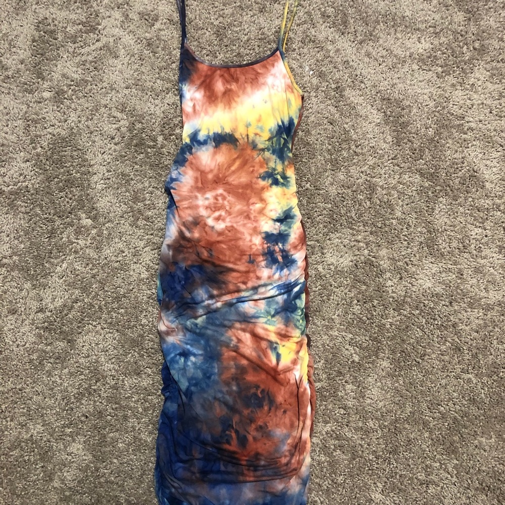 Tie-dye Dress below knee body-con dress.